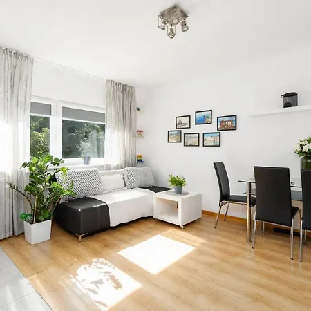 Nature & By Renters
